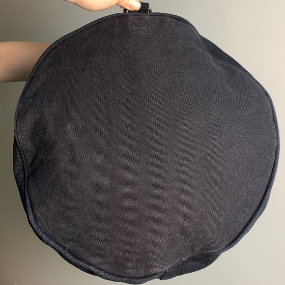 Black and Brown Handles Medium Zip Up Duffle Weekender Bag (GUC) - Picture 5 of 16